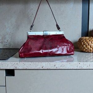Title: Patricia Nash Red Leather Frame Shoulder Bag